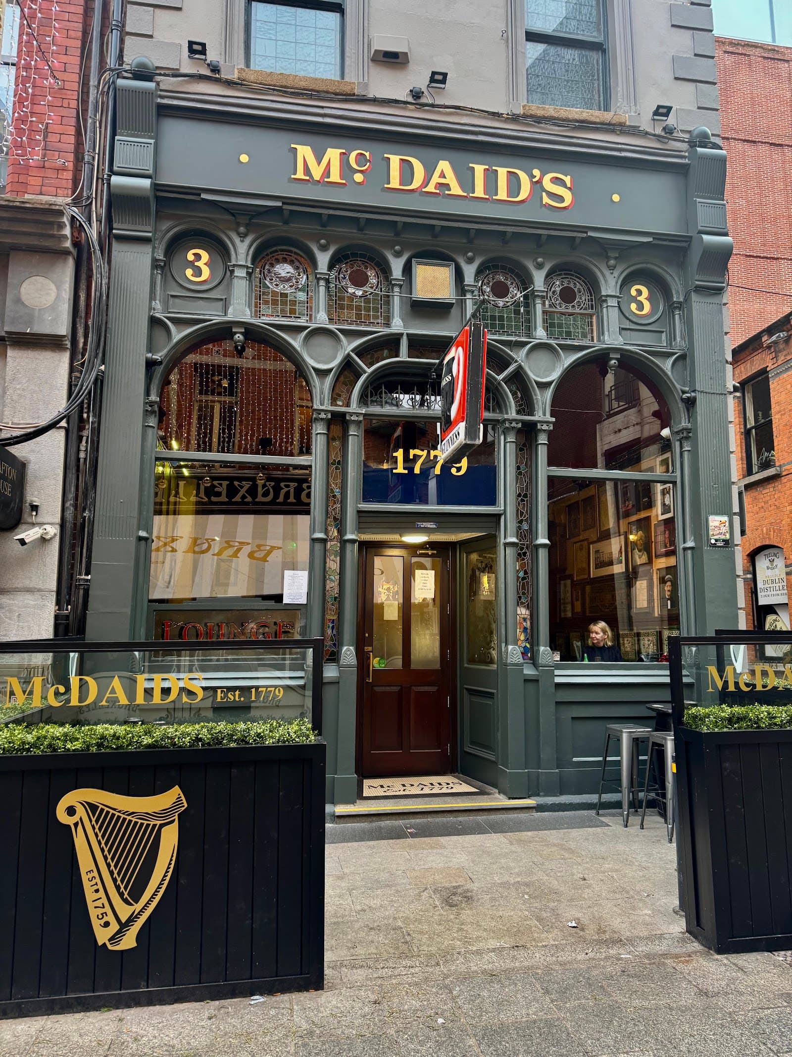 McDaids — Irish pub in Dublin
