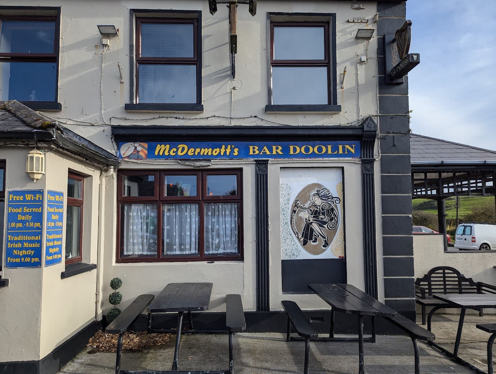 McDermott's Pub — Irish pub in Doolin