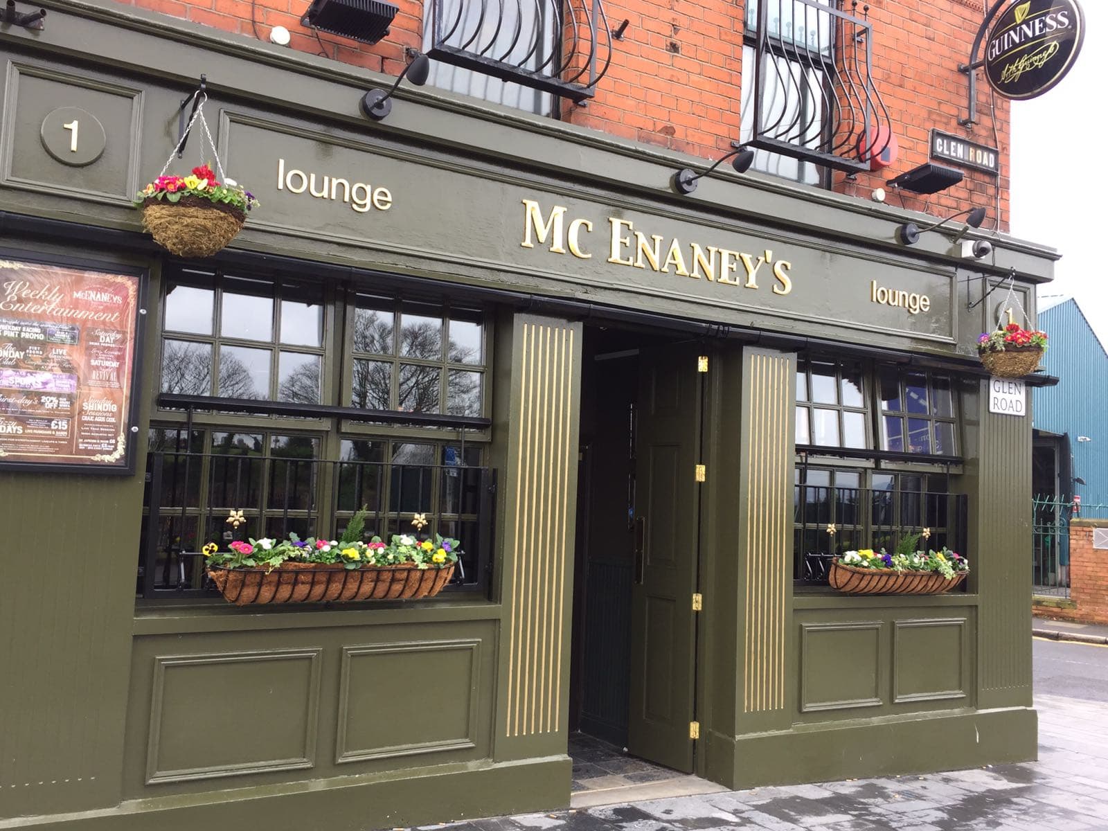 McEnaney's — Irish pub in Belfast