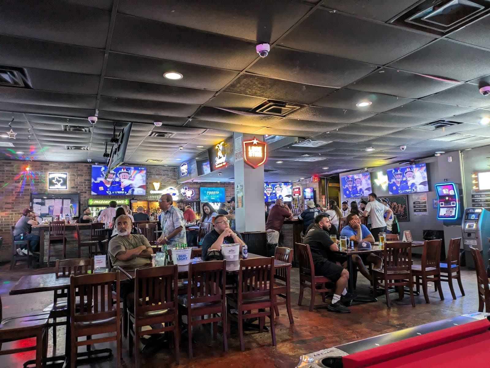 McFinnigan's Pub — Irish pub in San Antonio
