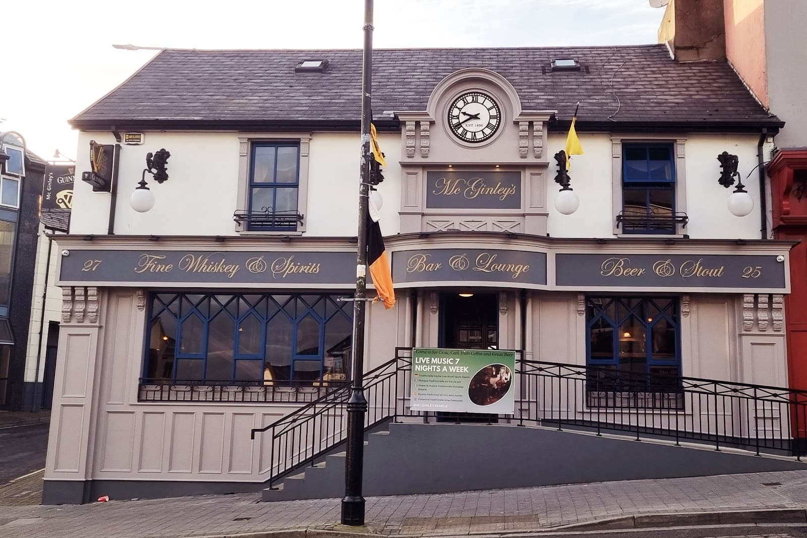 McGinley's Bar — Irish pub in Letterkenny