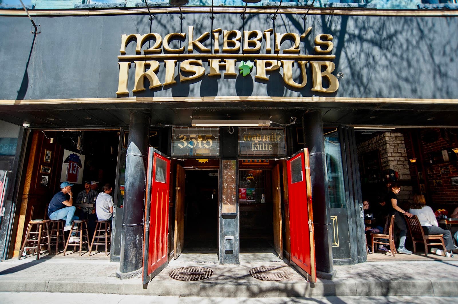 Mckibbins Irish Pub — Irish pub in Montreal