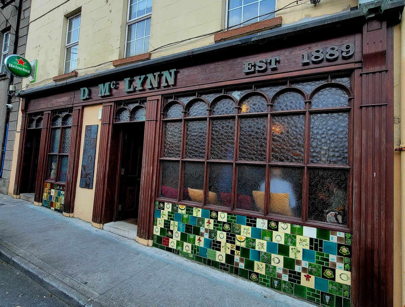 McLynn's Bar — Irish pub in Sligo