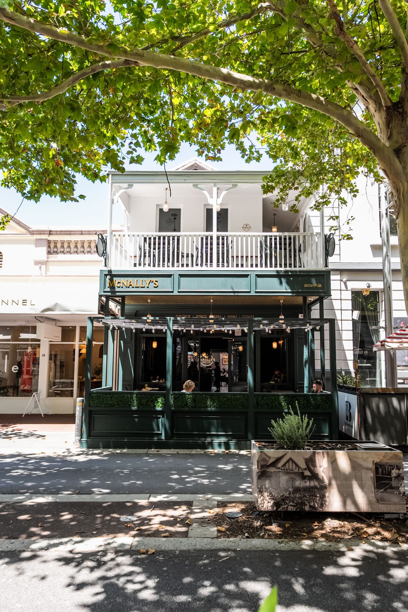 McNally's Irish Pub Subiaco — Irish pub in Perth