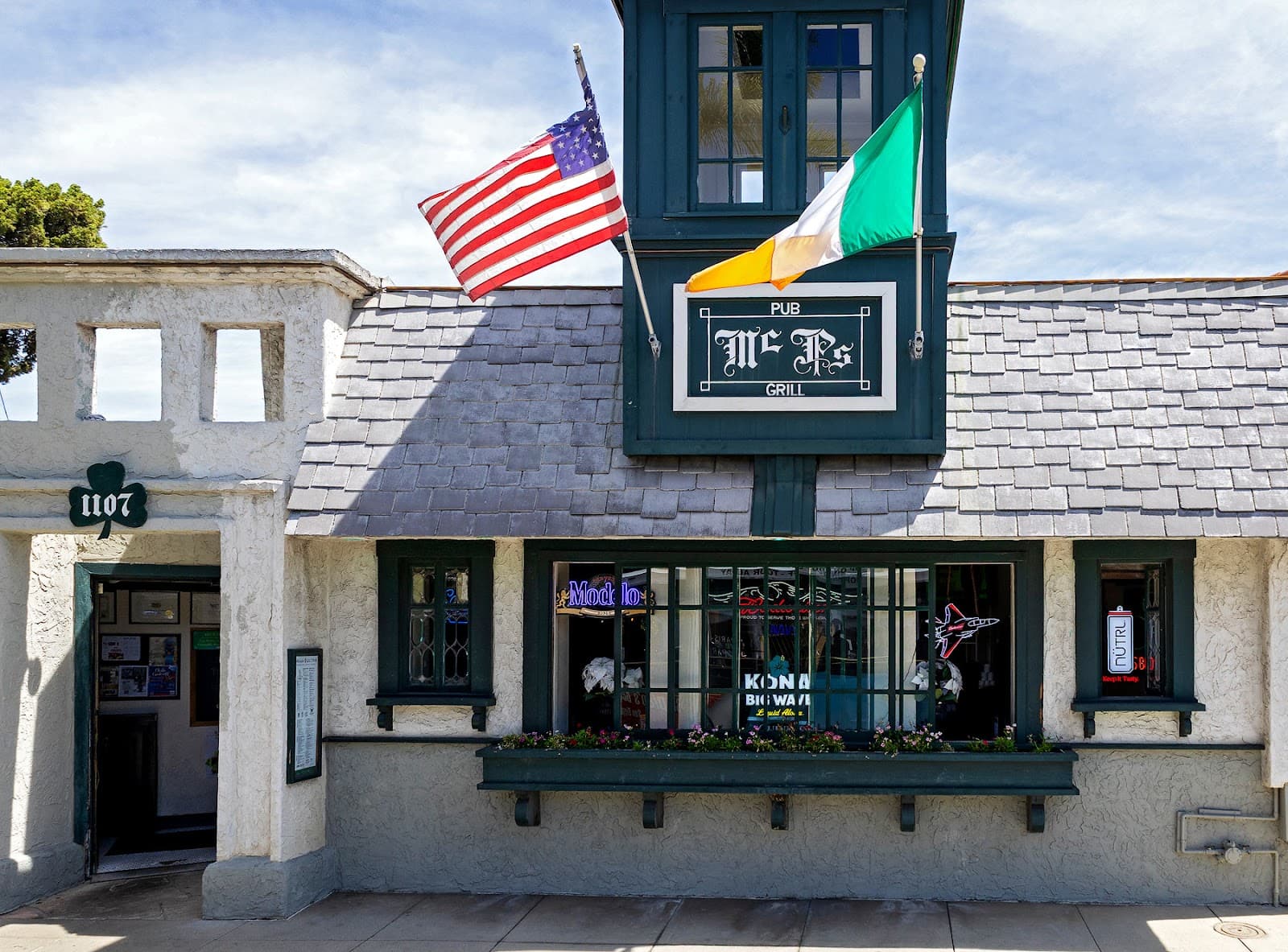 McP's Irish Pub — Irish pub in San Diego