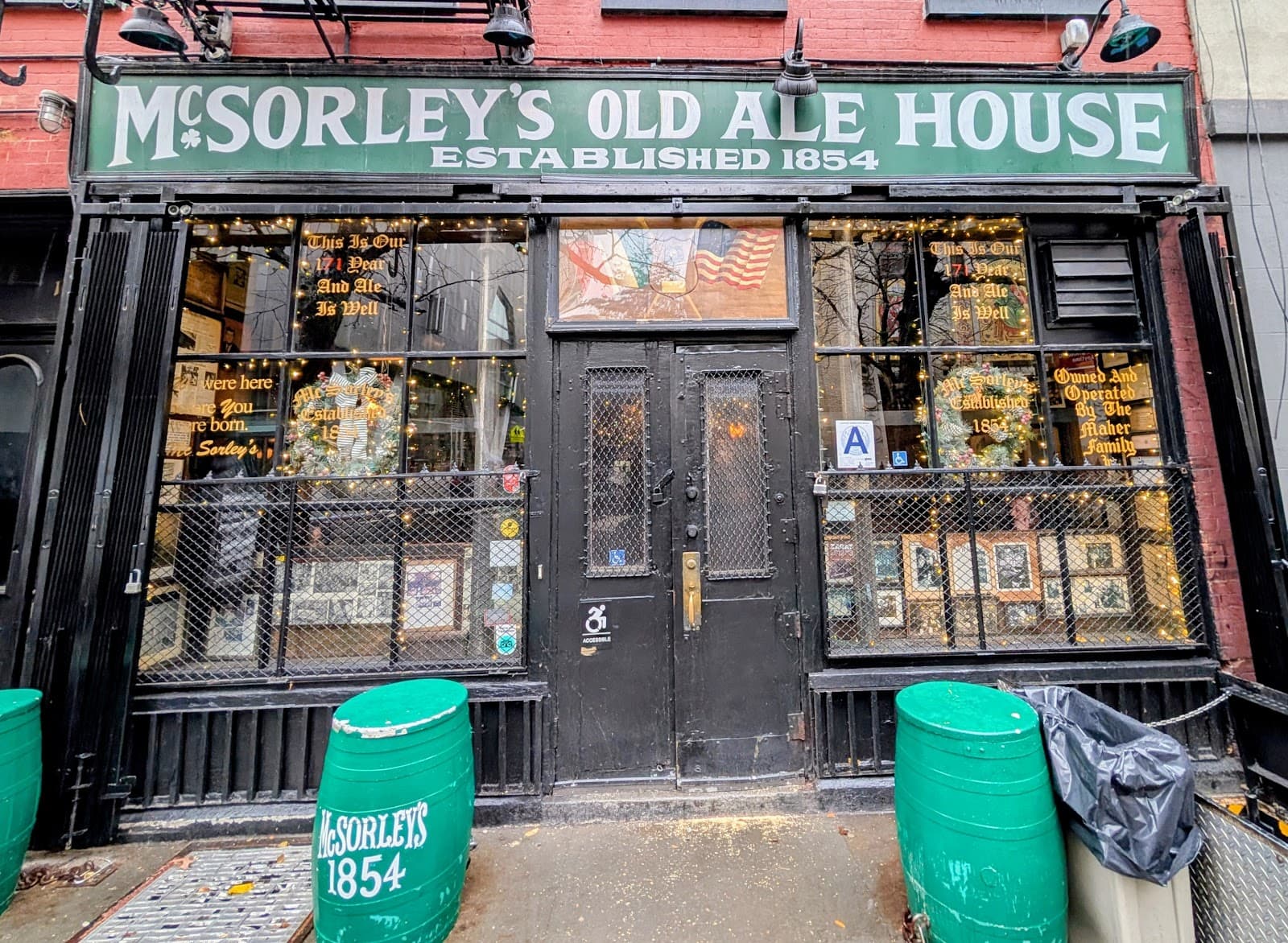 McSorley's Old Ale House — Irish pub in New York