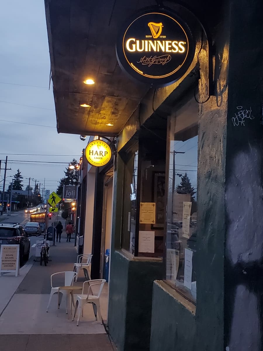 Molly Maguires — Irish pub in Seattle