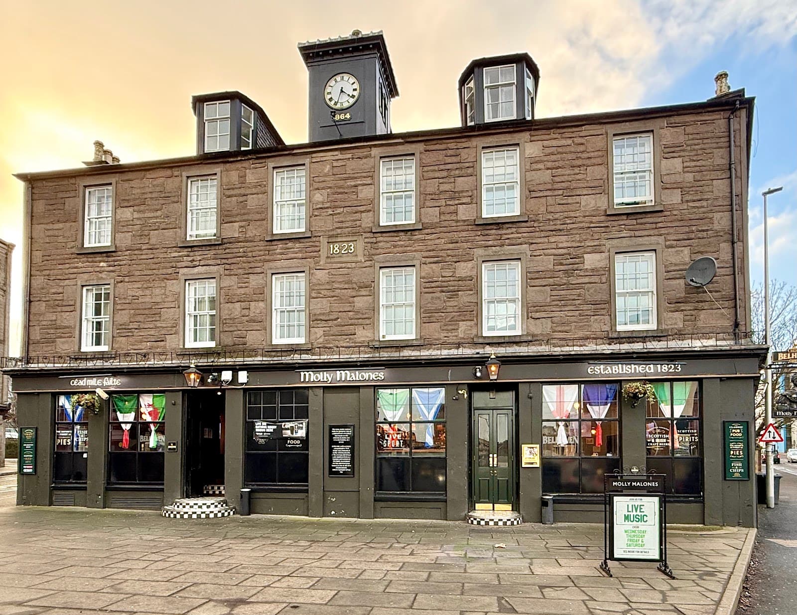 Molly Malones — Irish pub in Dundee
