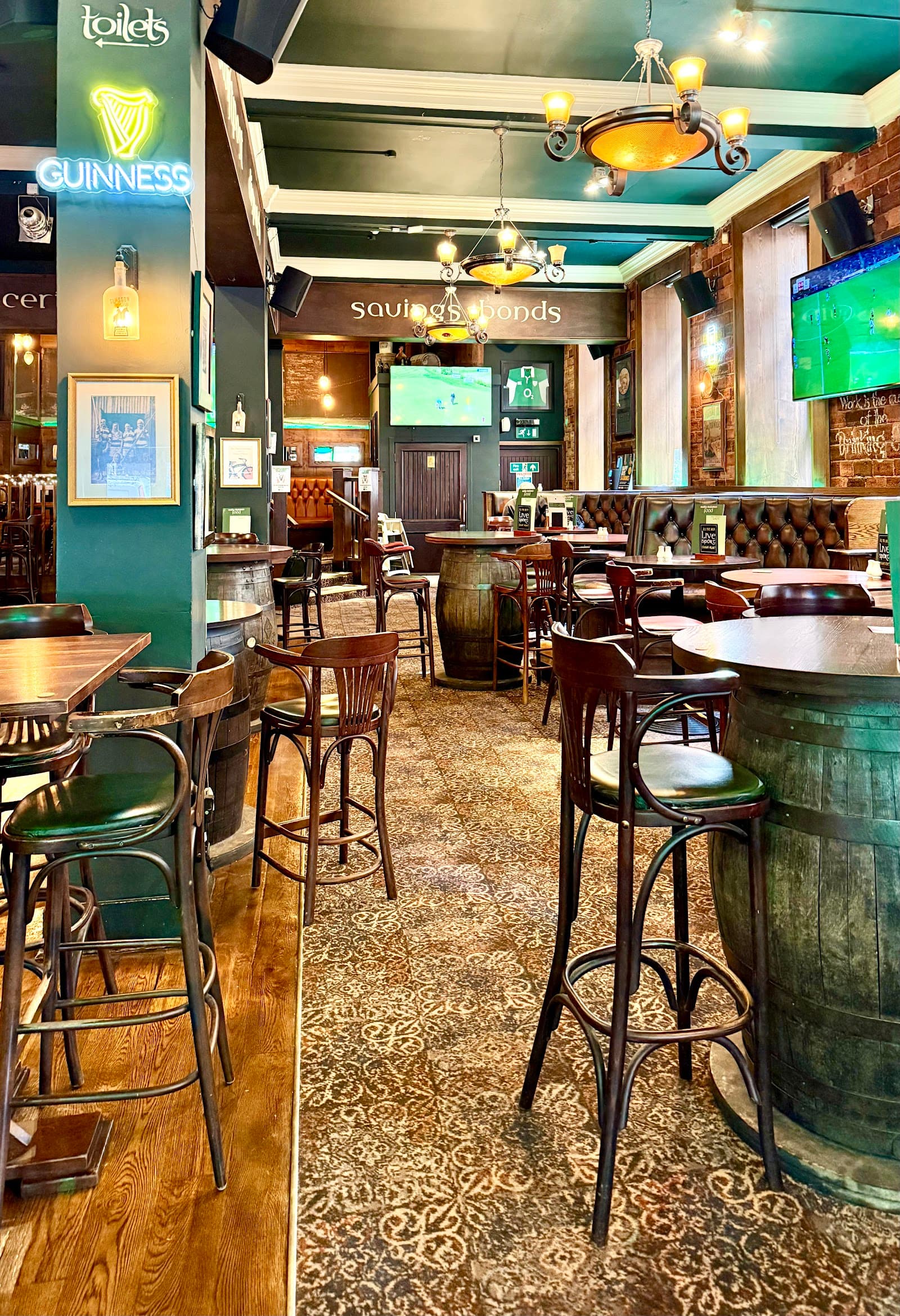 Molly Malone's — Irish pub in Glasgow