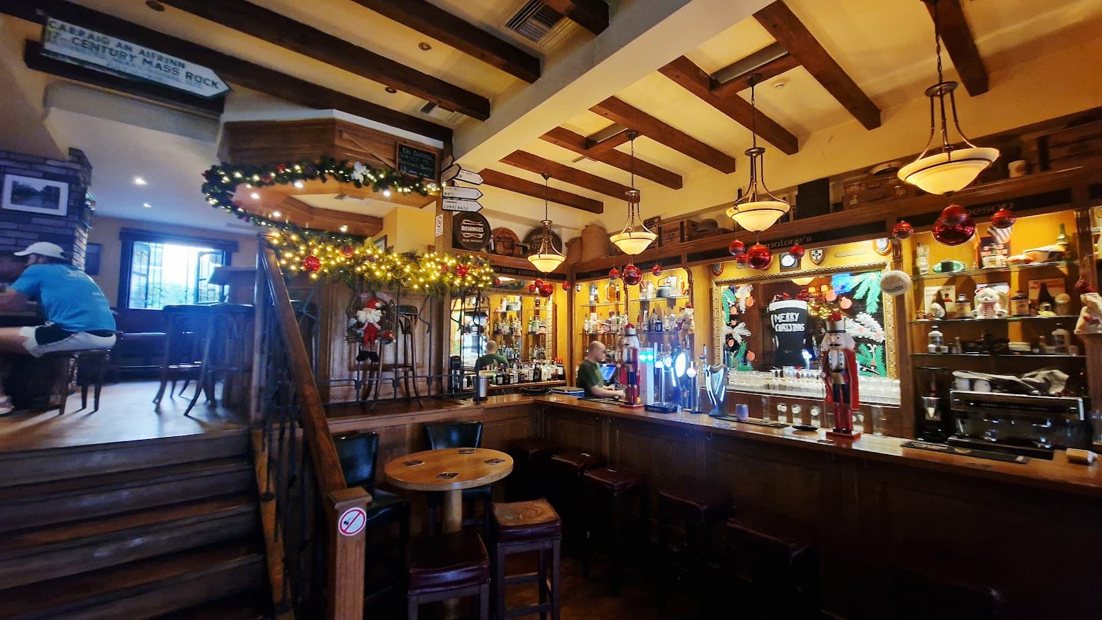 Molly Malone's Irish Pub — Irish pub in Athens