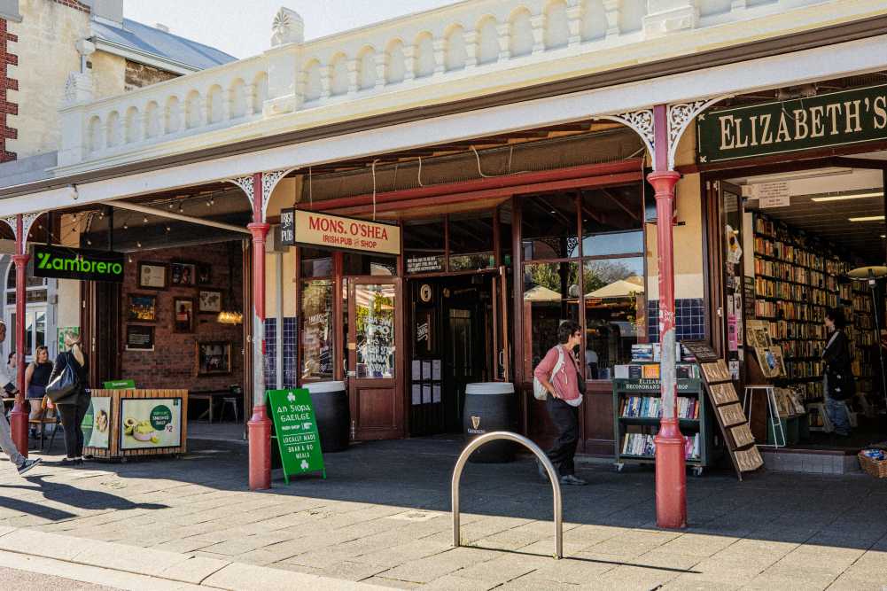 Mons O'Shea — Irish pub in Perth