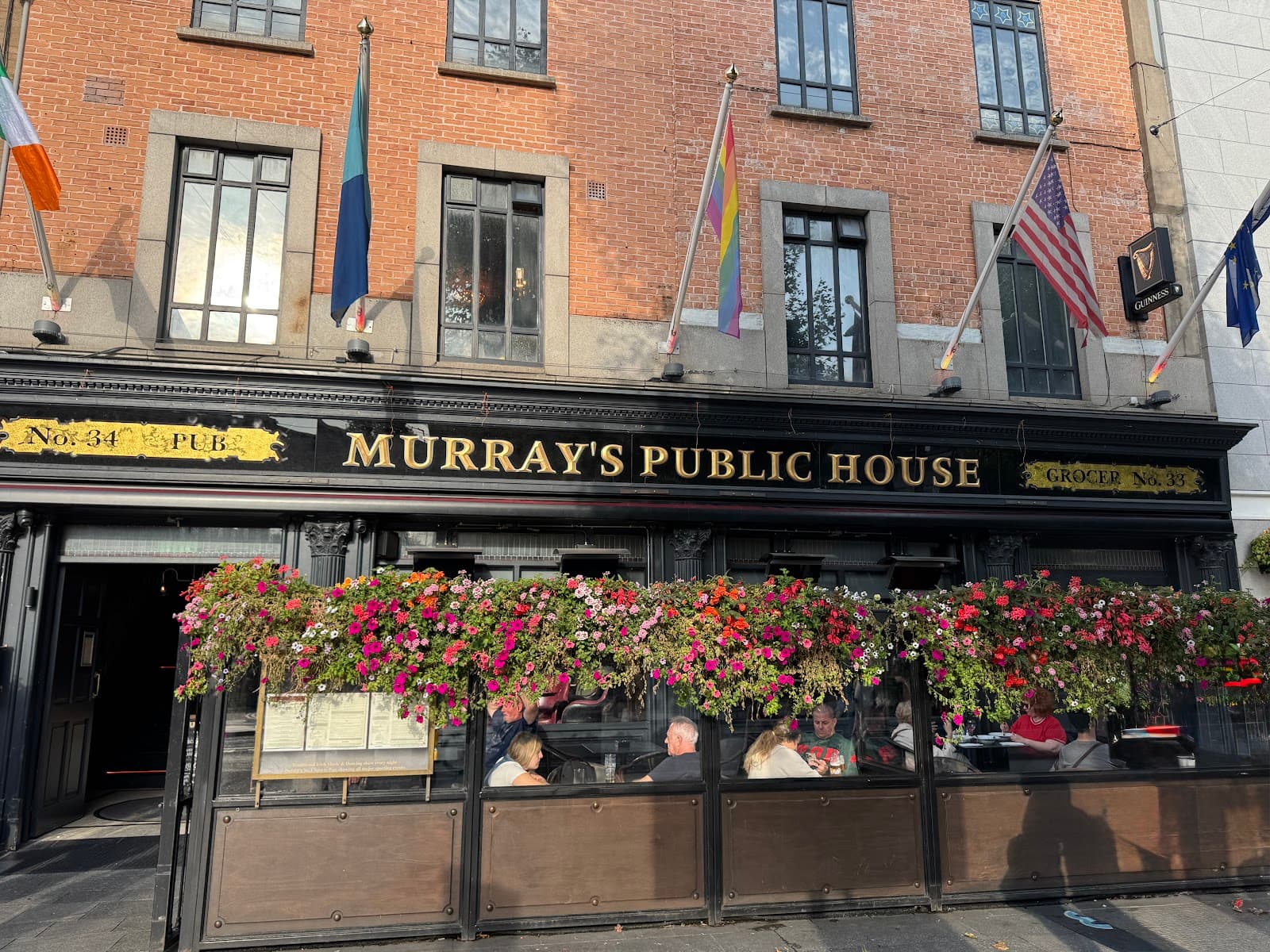 Murray's Bar and Grill — Irish pub in Dublin