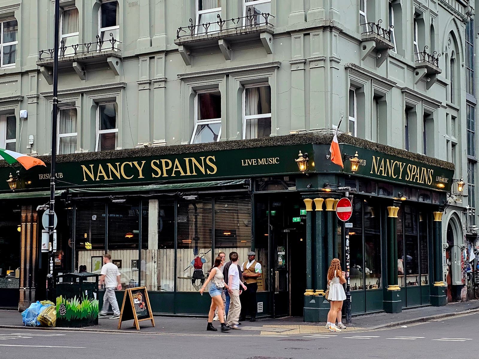 Nancy Spain's — Irish pub in Manchester