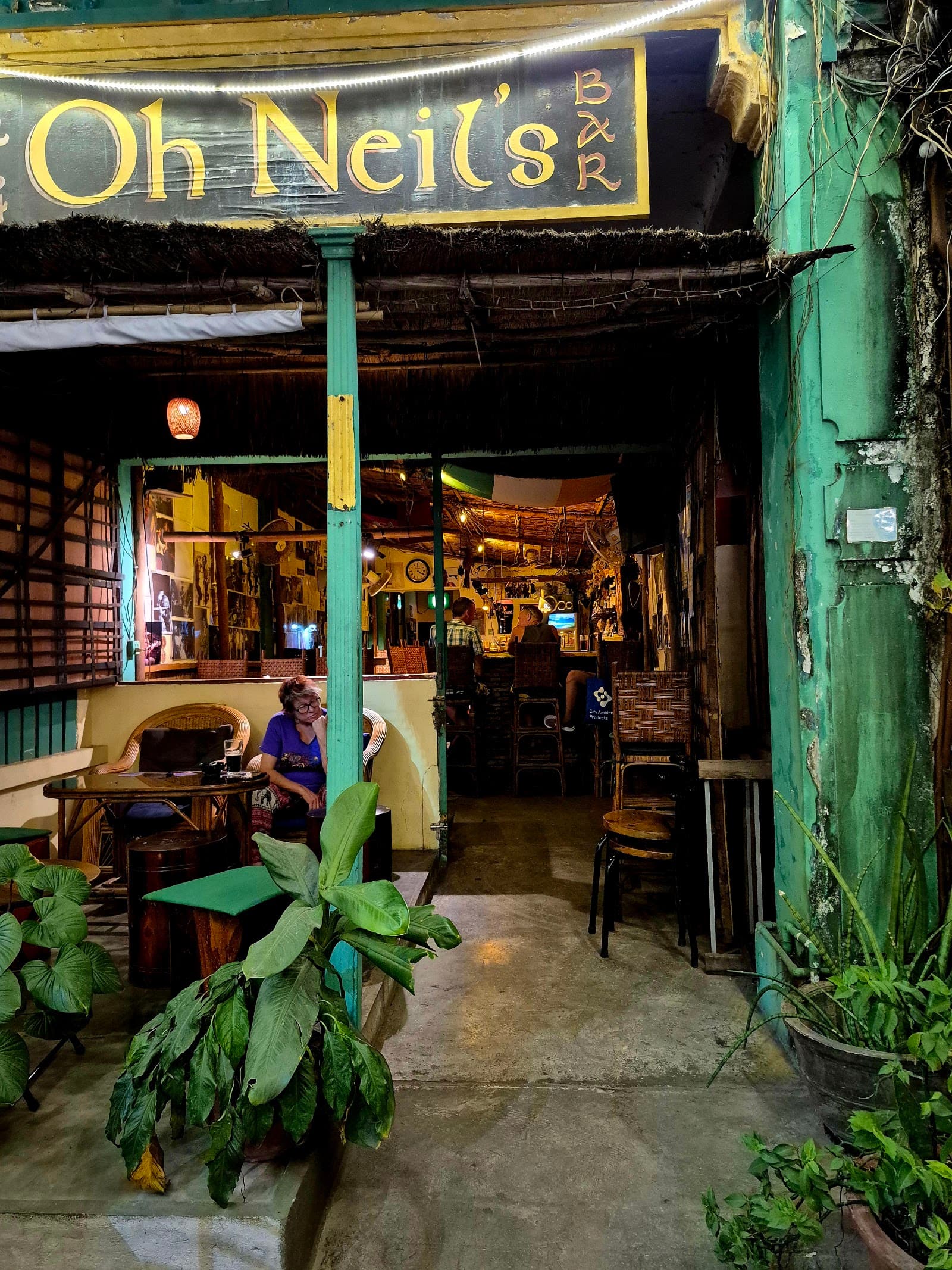 Oh Neil's Irish Bar — Irish pub in Kampot