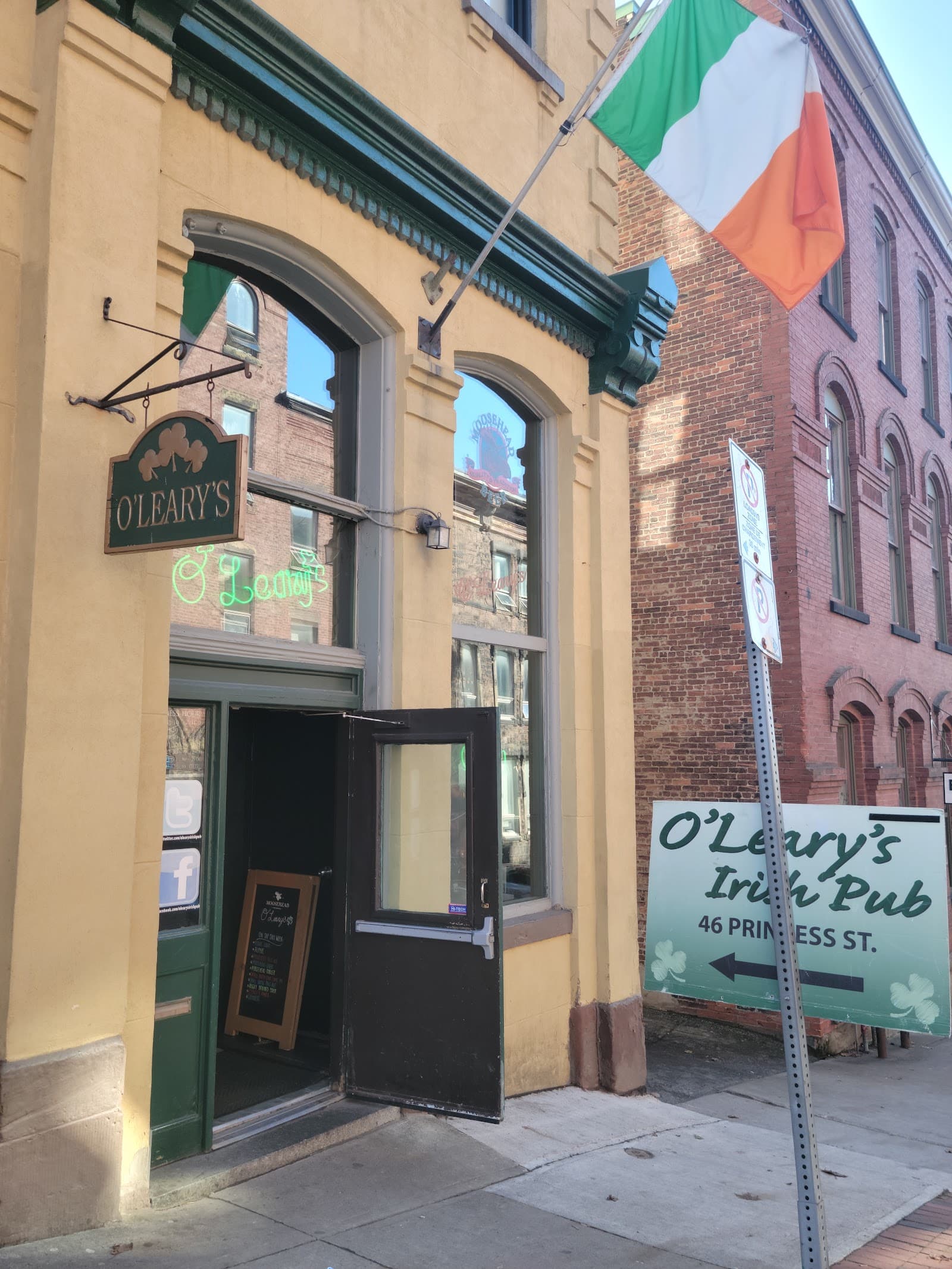 O'Leary's Pub — Irish pub in Saint John