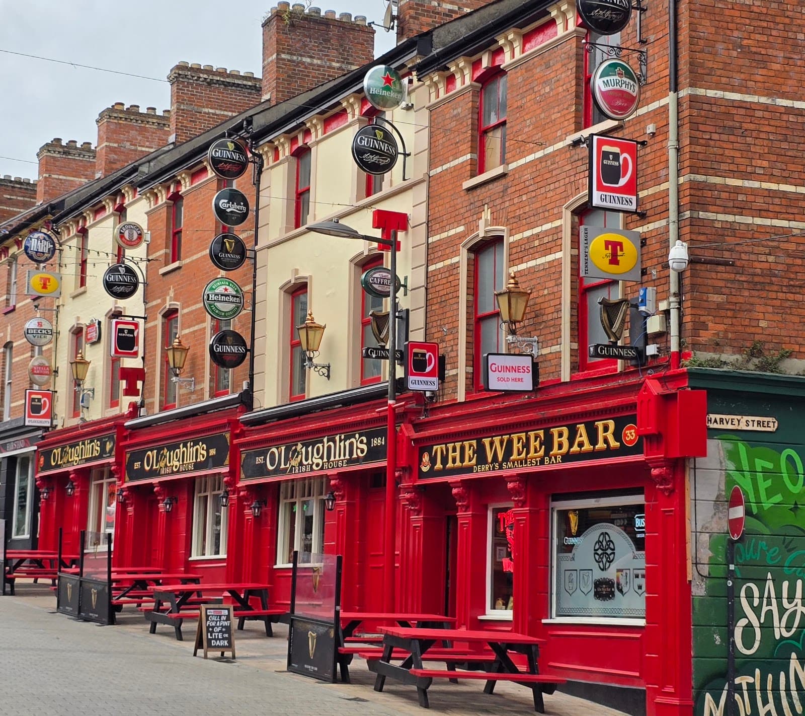 O'Loughlin's Irish House — Irish pub in Derry