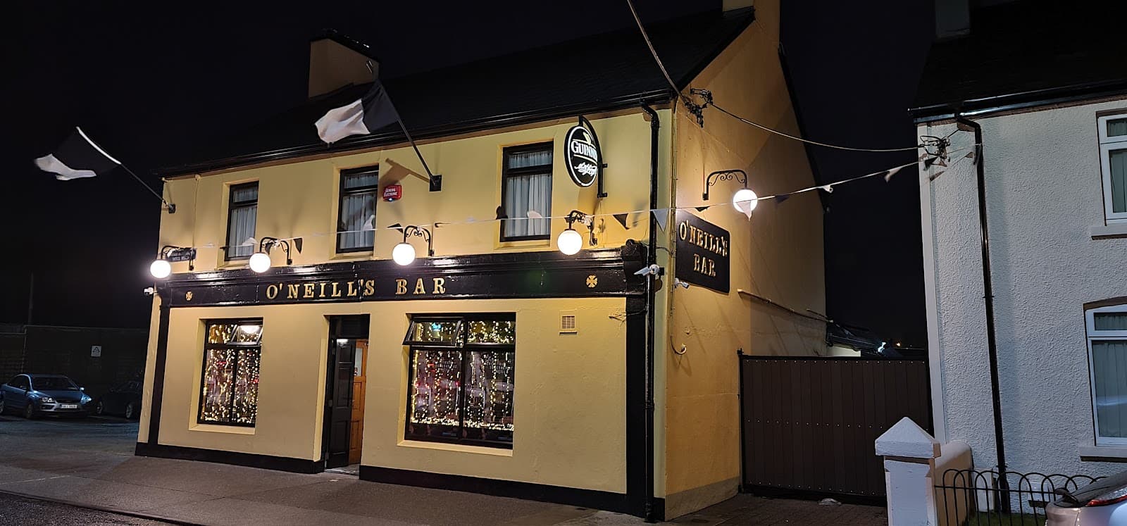 O'Neill's Bar & B&B — Irish pub in Midleton