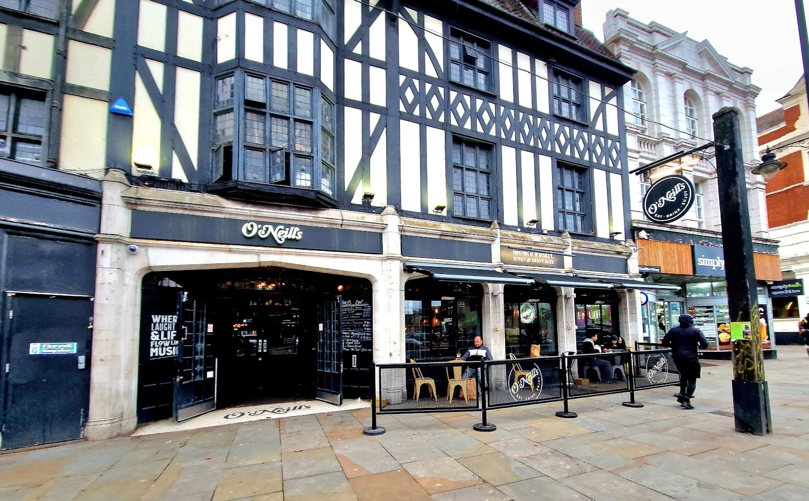 O'Neill's Clapham — Irish pub in London