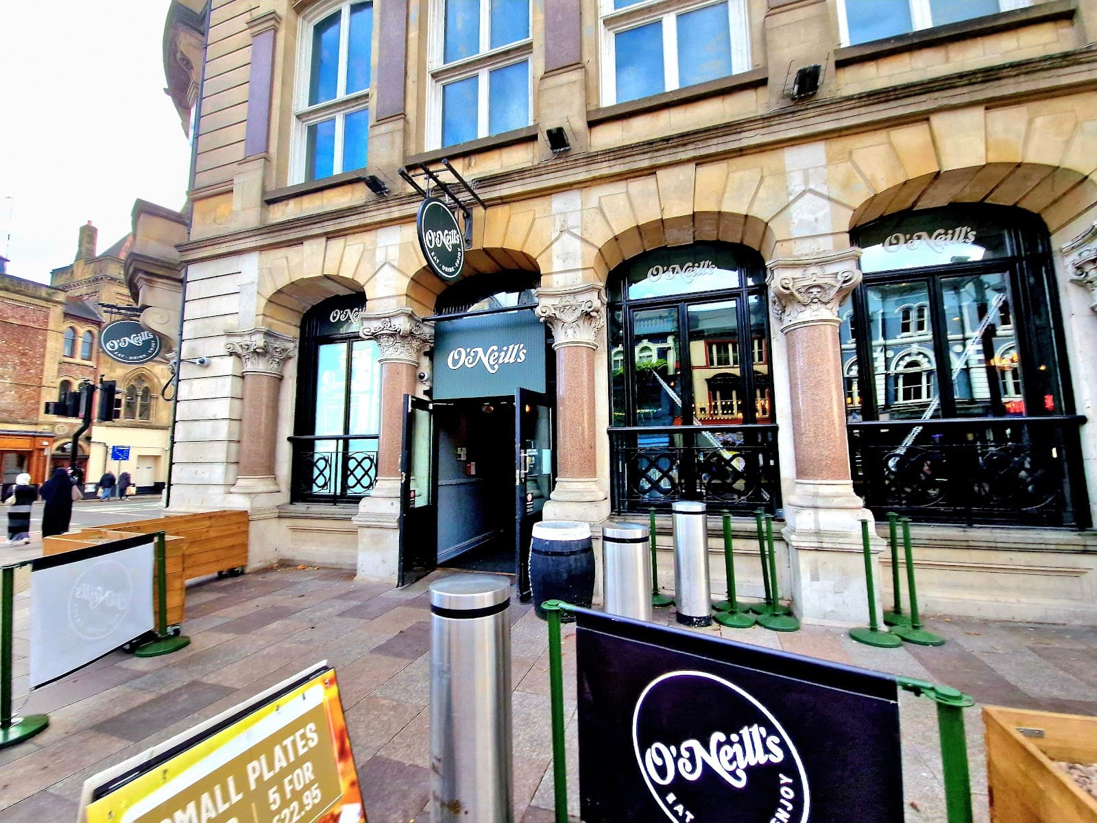 O'Neill's St Mary Street — Irish pub in Cardiff