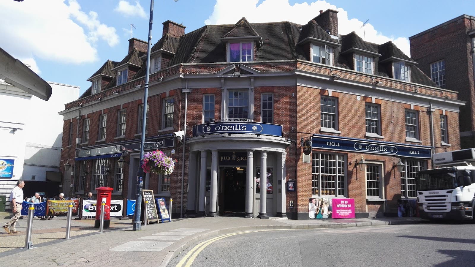 O'Neill's Woking — Irish pub in Woking