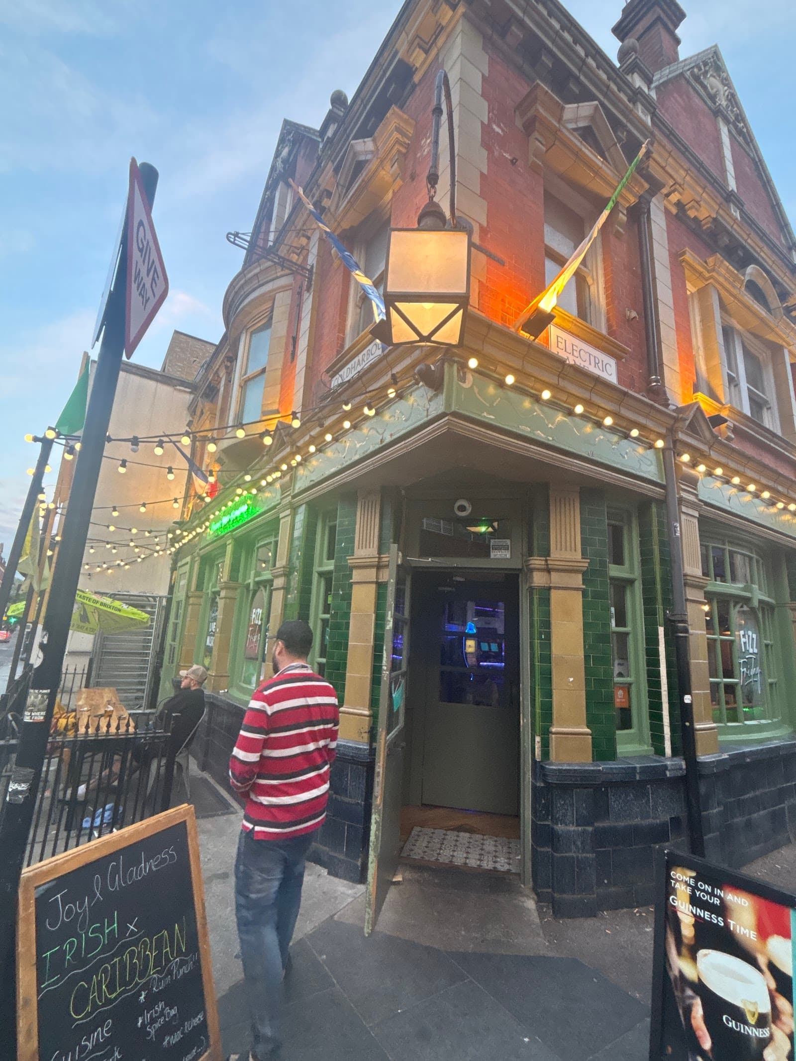 Paddy’s Yard — Irish pub in London