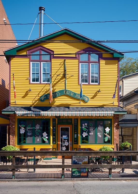 Paddy's Brewpub & Rosie's Restaurant — Irish pub in Wolfville