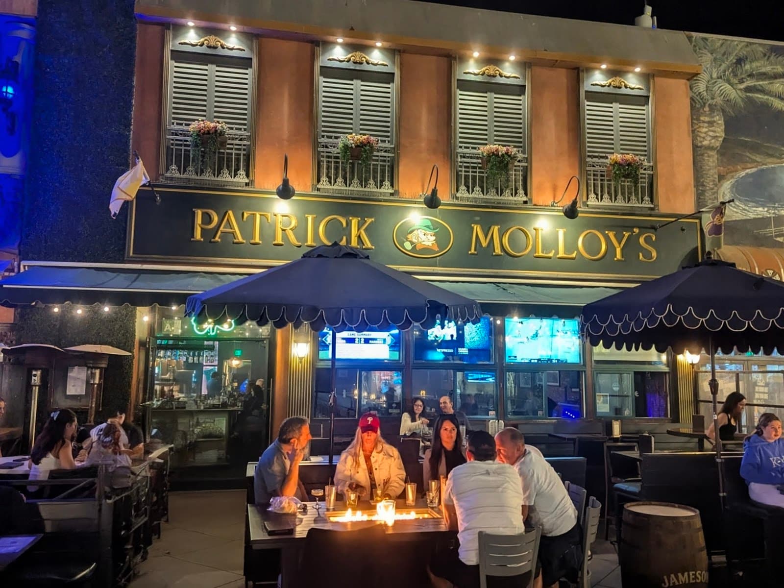 Patrick Molloy's — Irish pub in Los Angeles