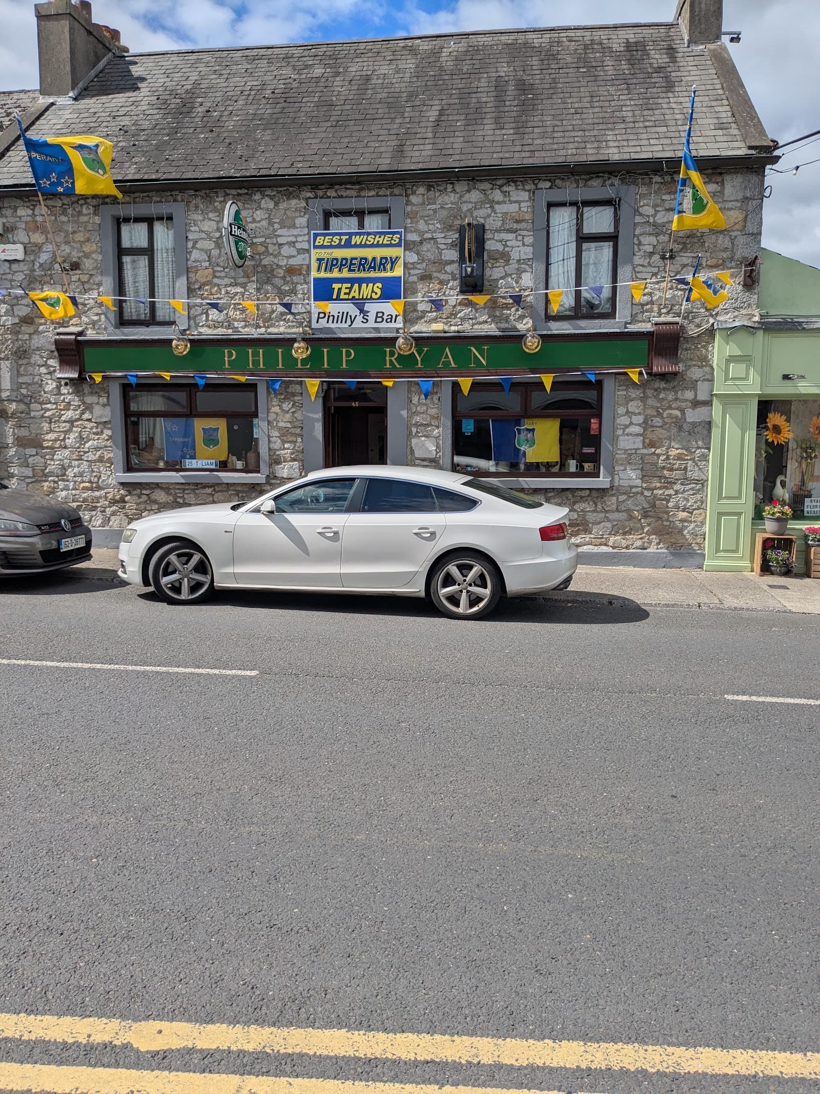 Phil Ryan's Pub — Irish pub in Nenagh