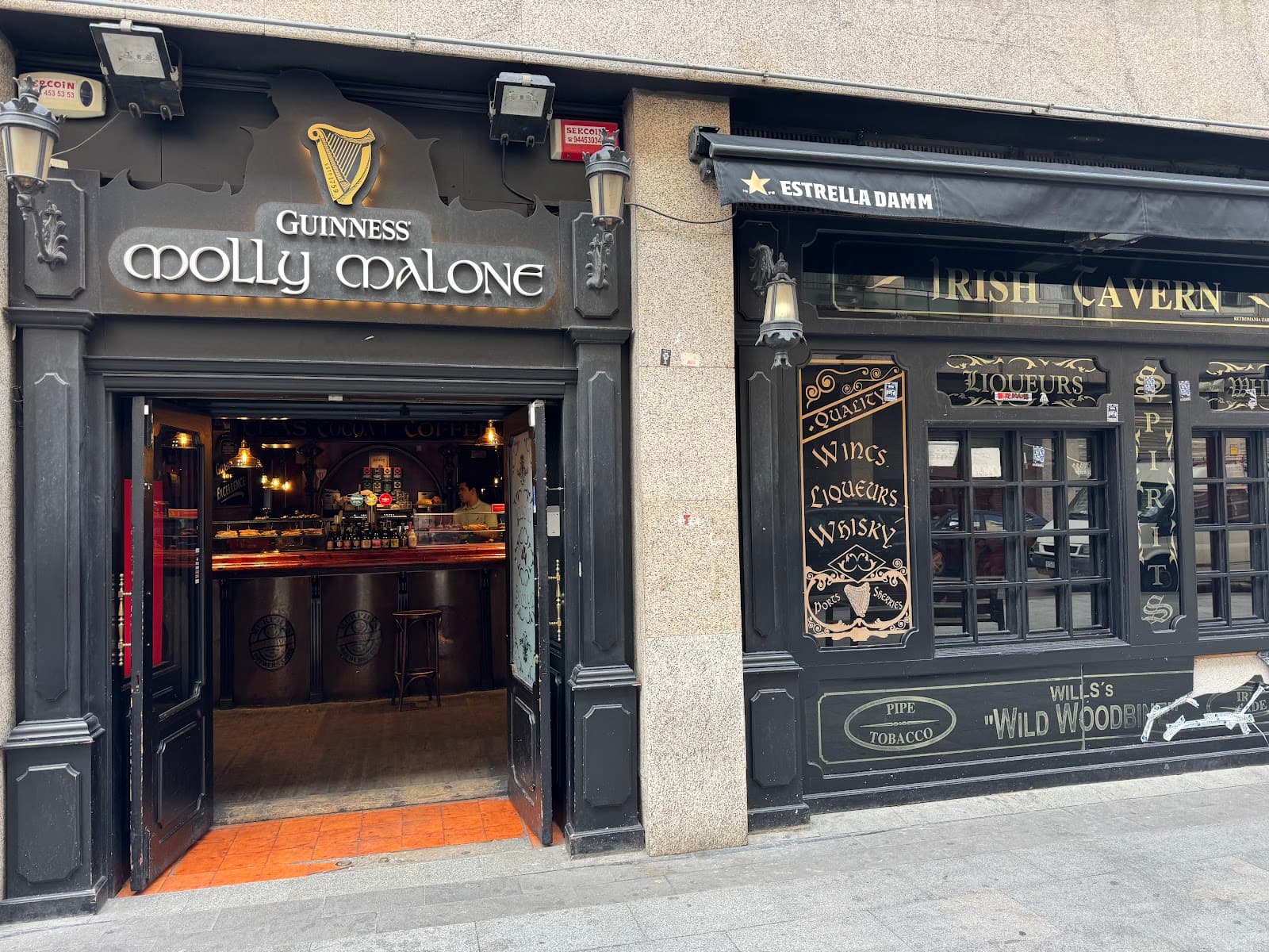 Pub Molly Malone — Irish pub in Bilbao