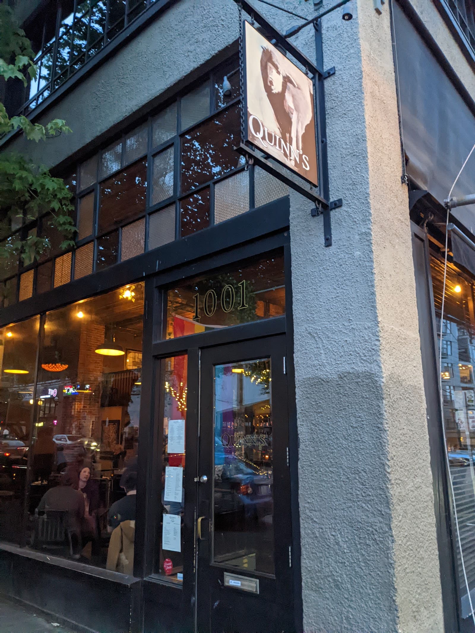 Quinn's Pub — Irish pub in Seattle