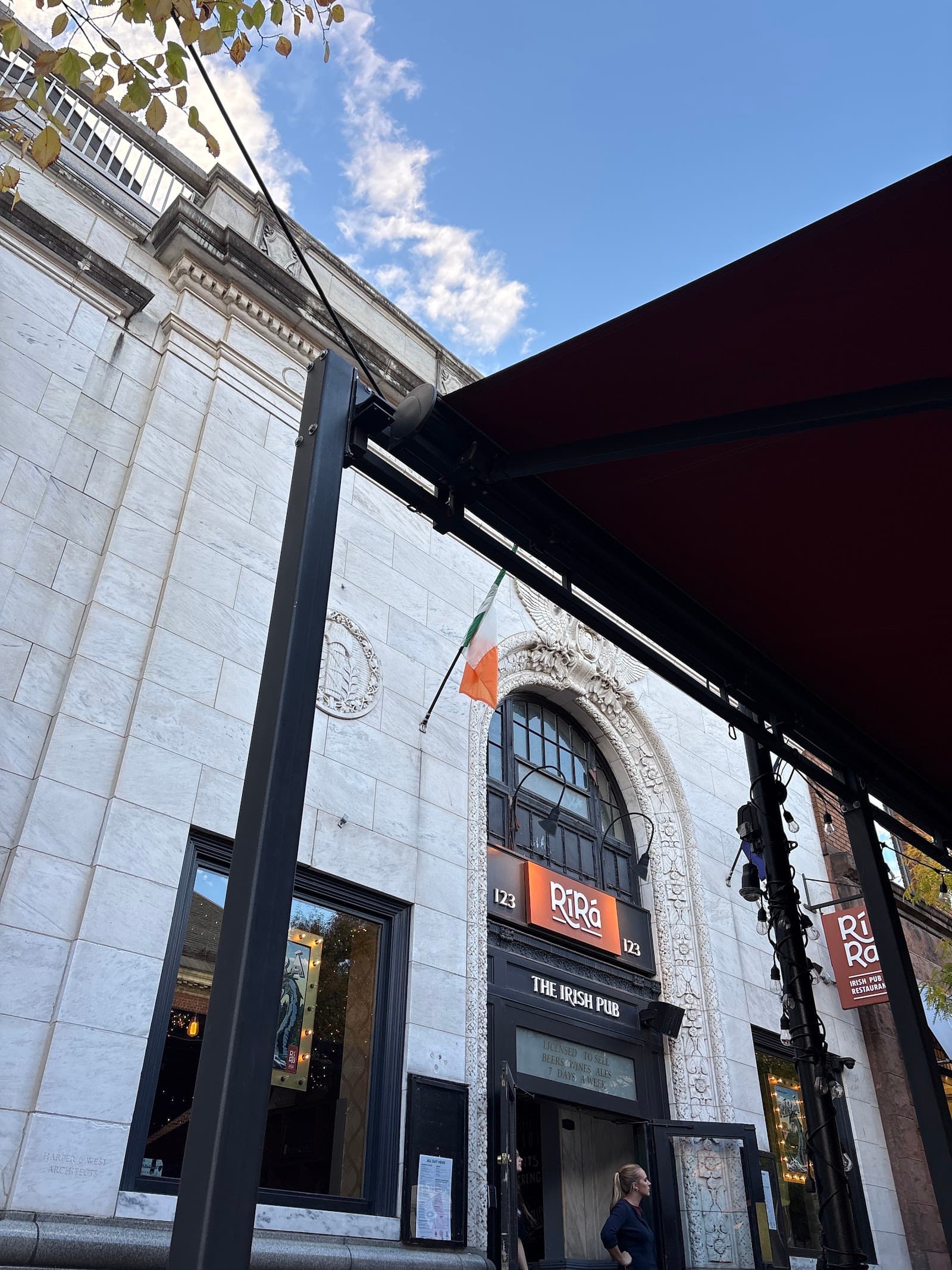 Rí Rá Irish Pub — Irish pub in Burlington