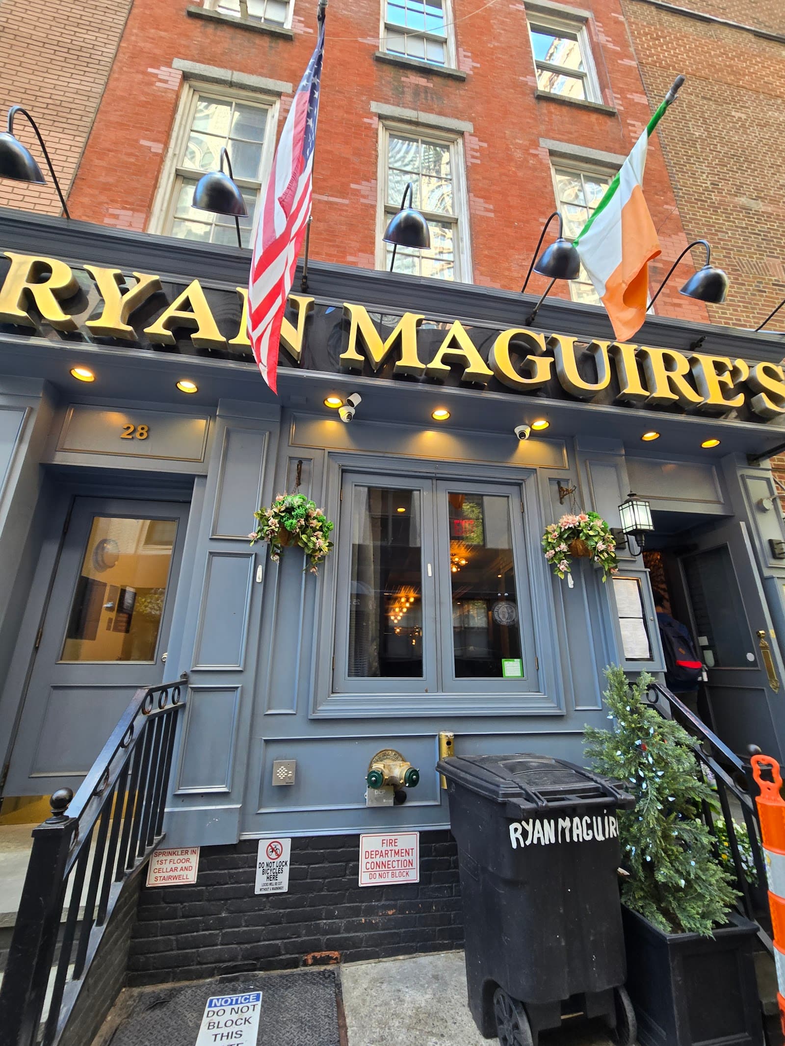 Ryan Maguire's Bar & Restaurant — Irish pub in New York