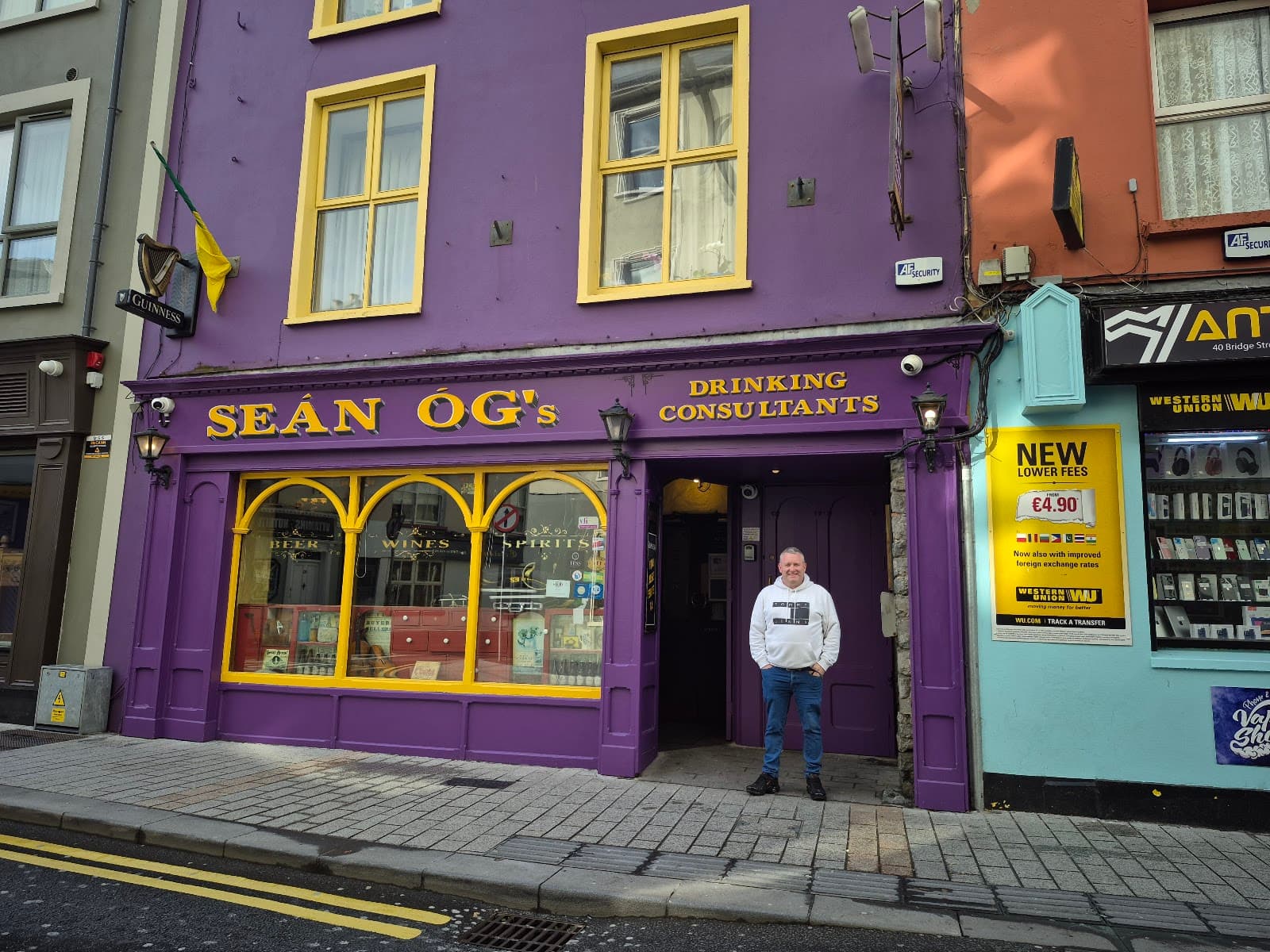 Seán Ógs Bar + B&B — Irish pub in Tralee
