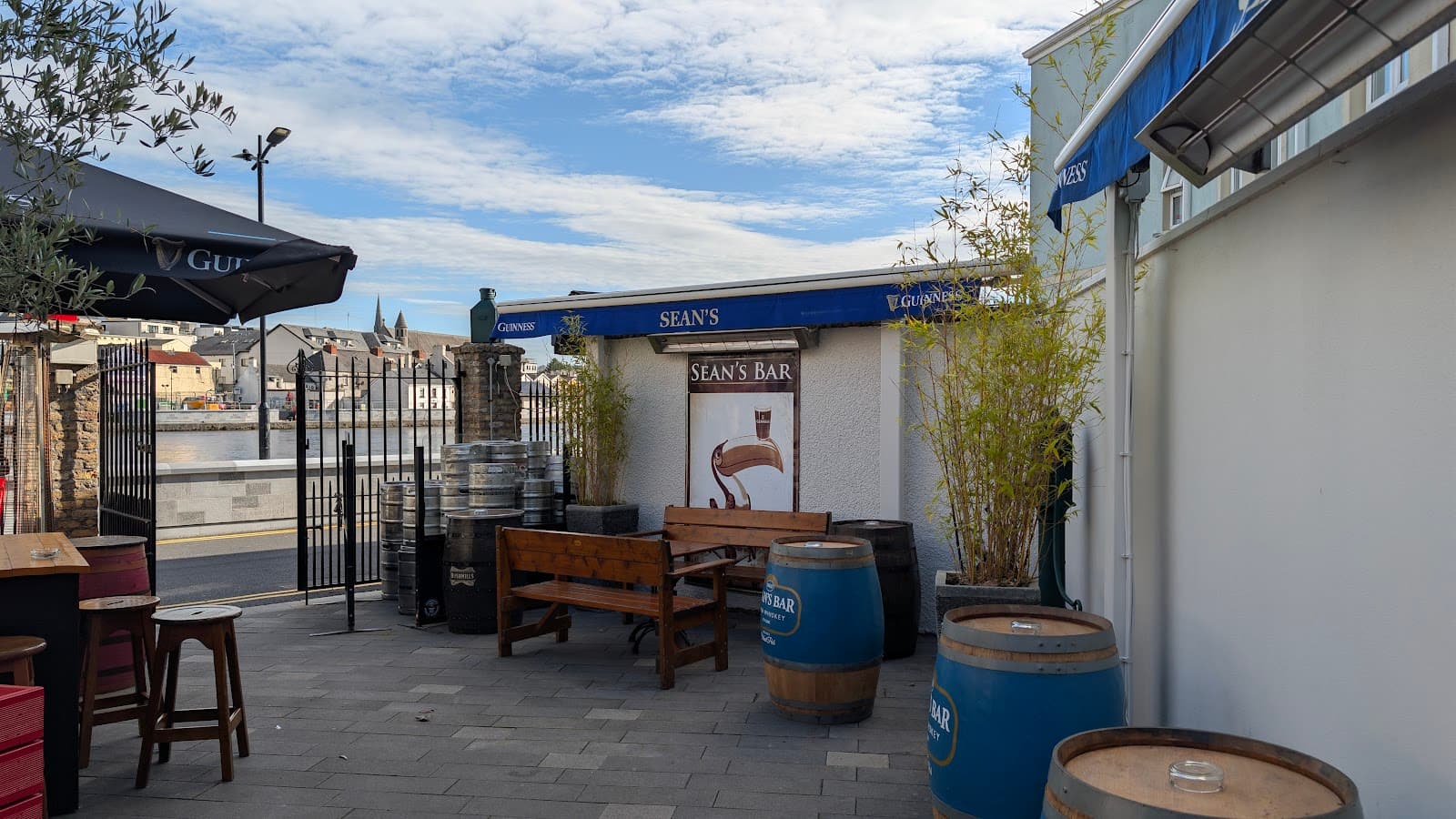 Sean's Bar — Irish pub in Athlone