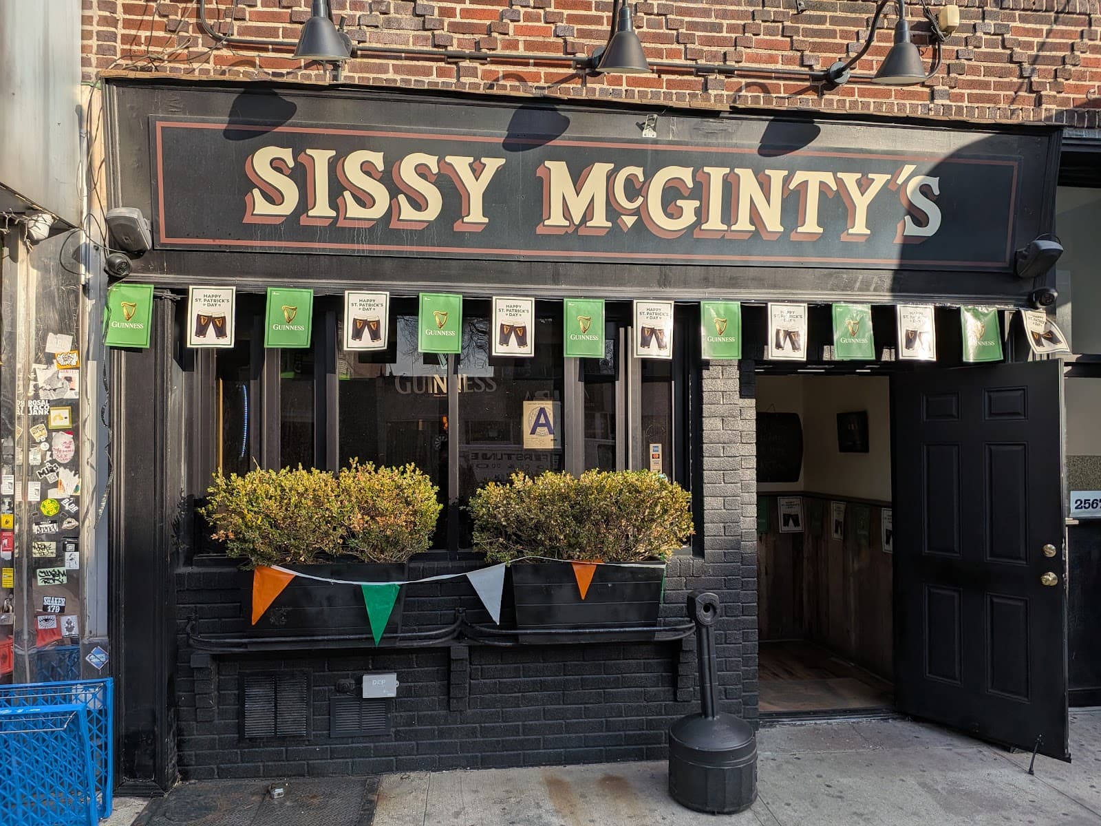 Sissy McGinty's — Irish pub in New York