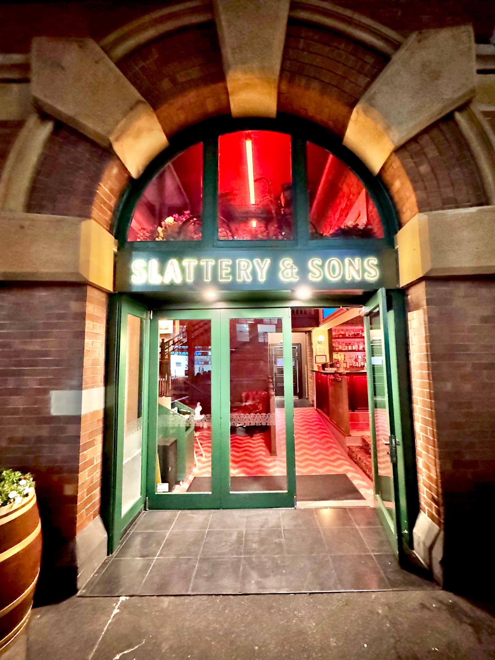 Slattery & Sons — Irish pub in Auckland