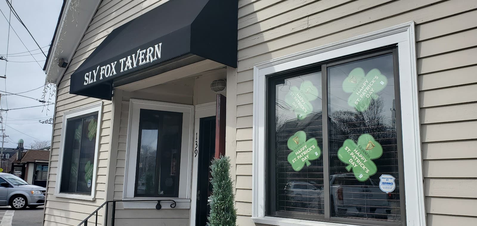 Sly Fox Tavern — Irish pub in Quincy