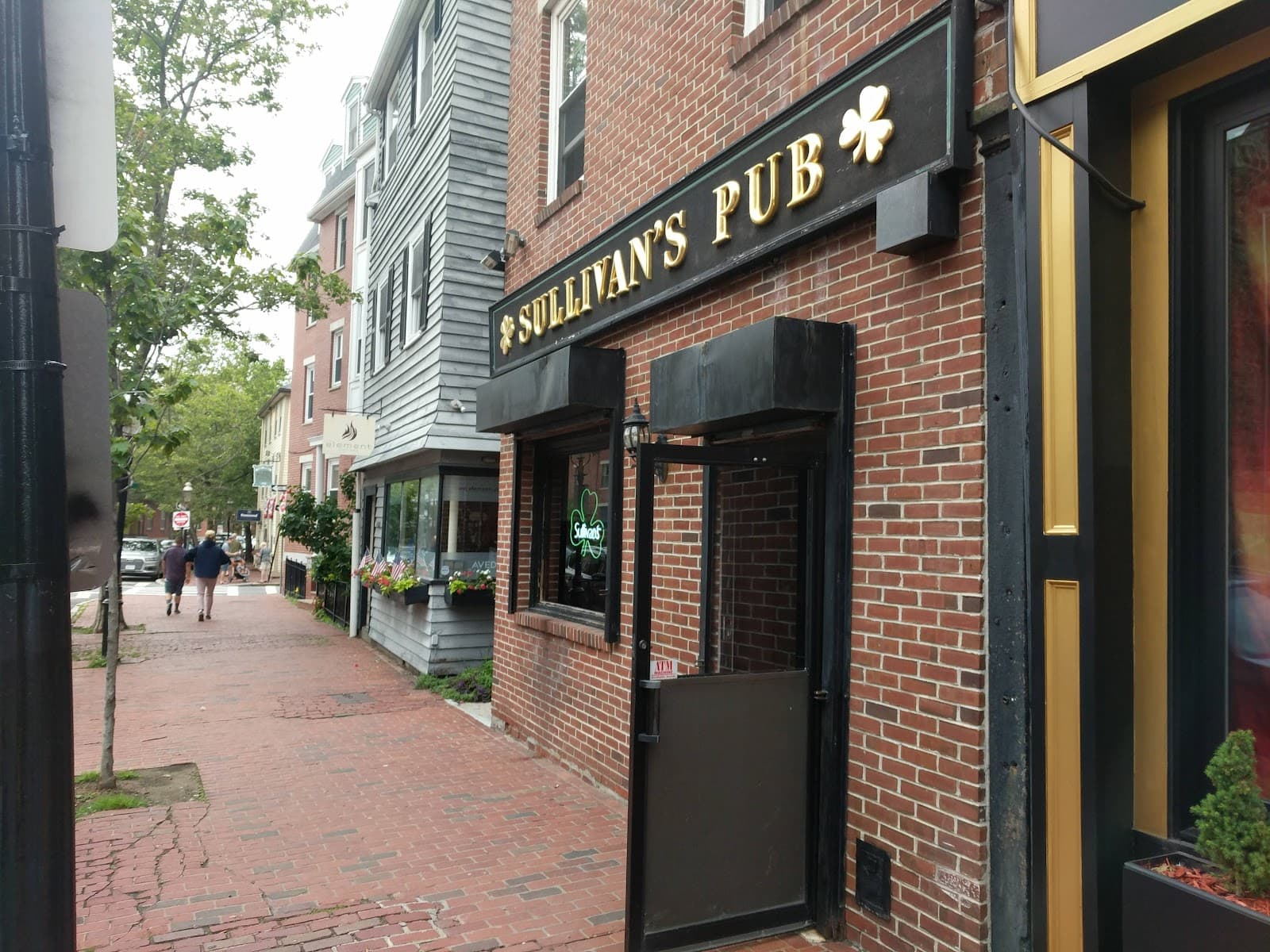 Sullivan's Public House — Irish pub in Boston
