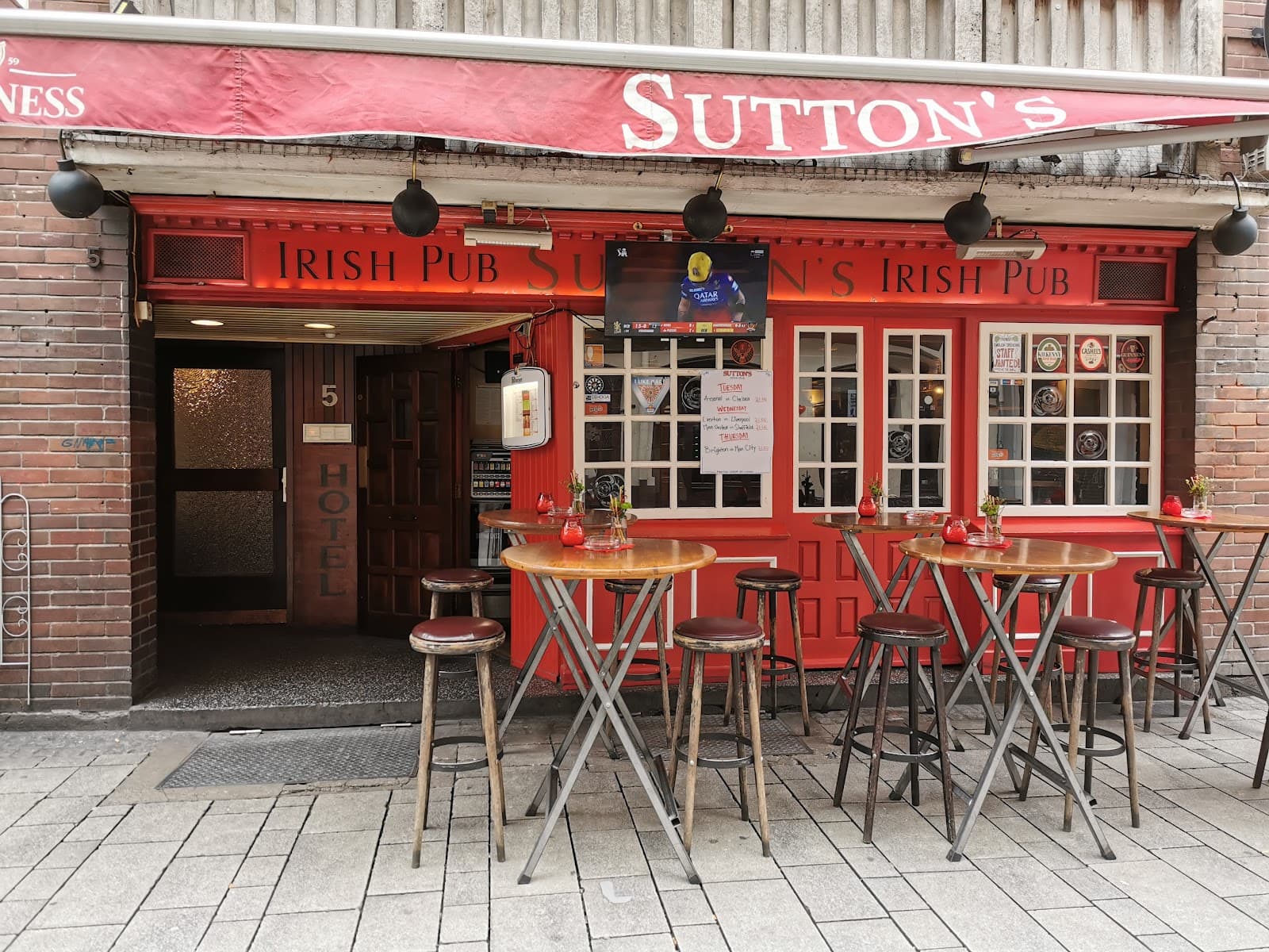 Sutton's Irish Pub — Irish pub in Dusseldorf