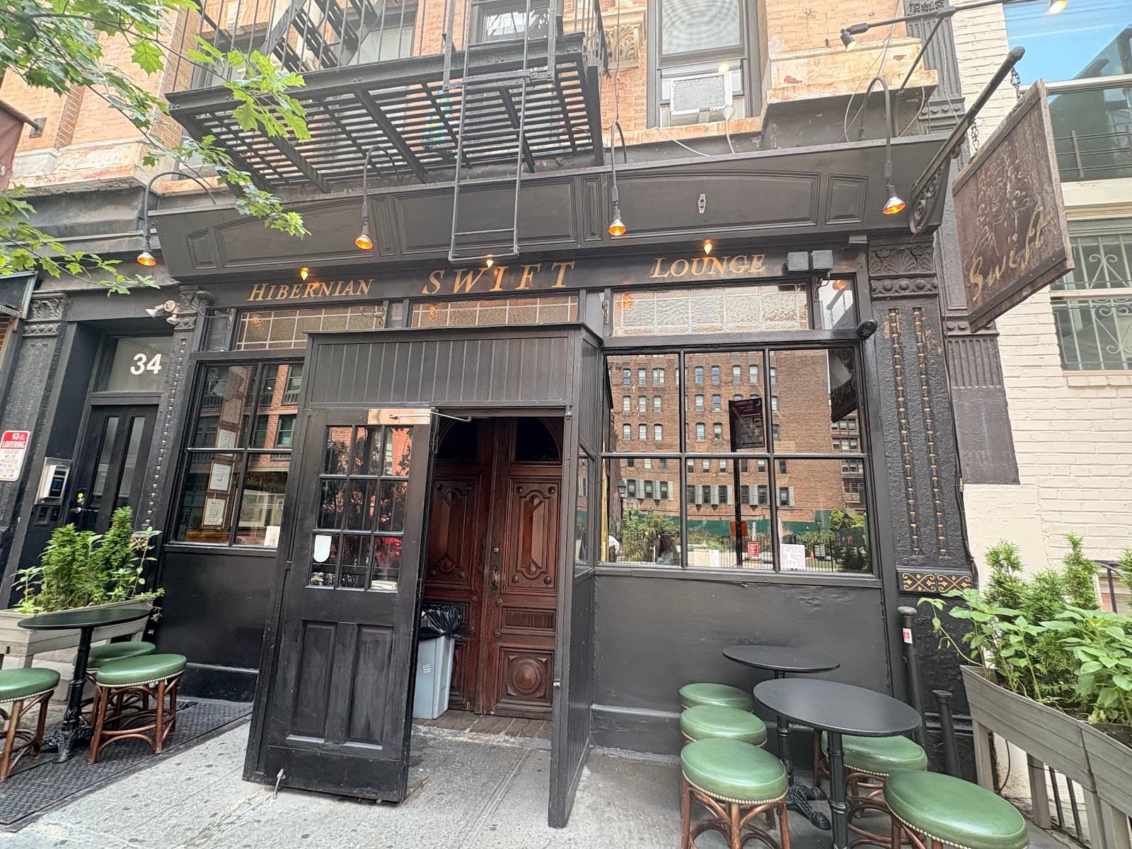 Swift Hibernian Lounge — Irish pub in New York