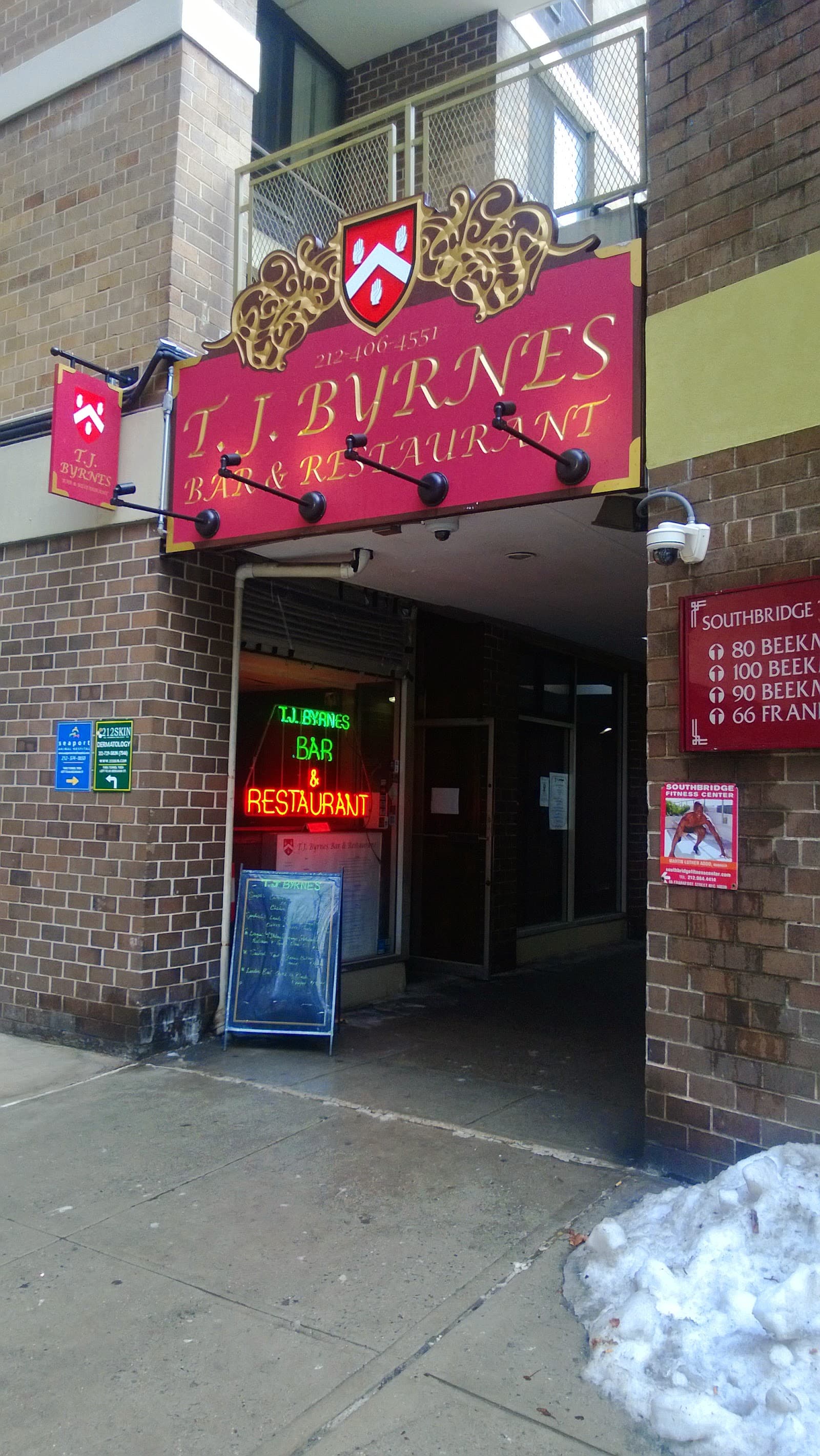 T.J. Byrnes Bar & Restaurant — Irish pub in New York