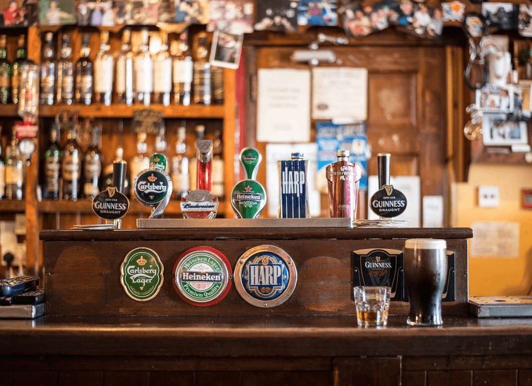T. J. O'Shea's Irish Snug — Irish pub in Toronto