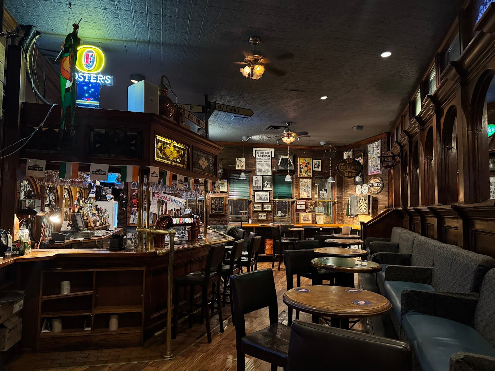 Tara Inn — Irish pub in Toronto