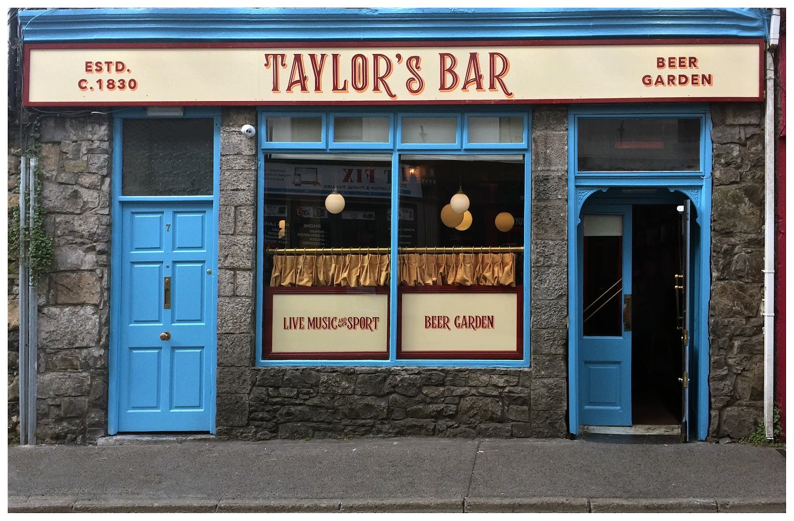 Taylor's Bar & Beer Garden — Irish pub in Galway