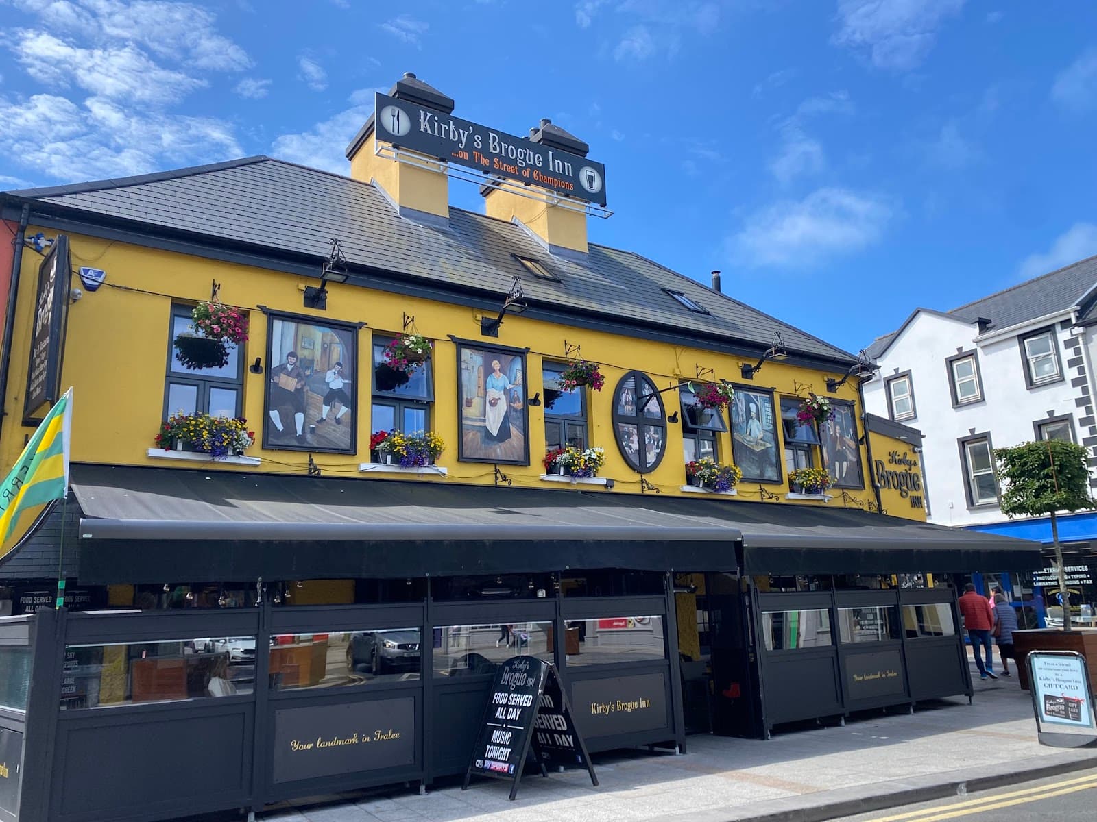 Kirby's Brogue Inn — Irish pub in Tralee