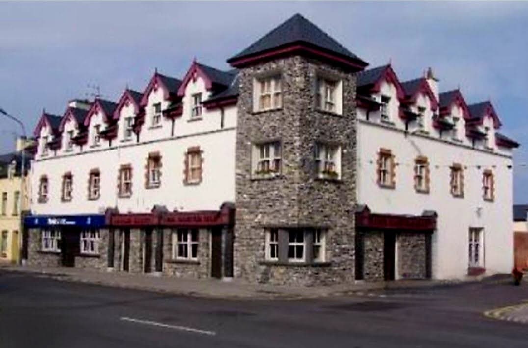 The Castle Bar — Irish pub in Tralee