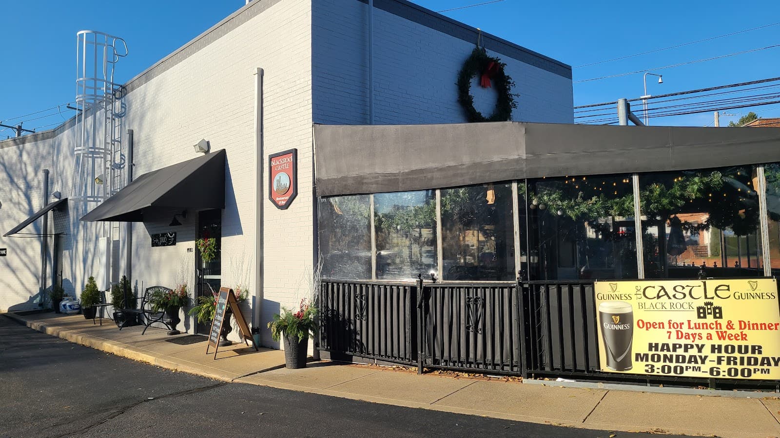 The Castle, Black Rock — Irish pub in Bridgeport