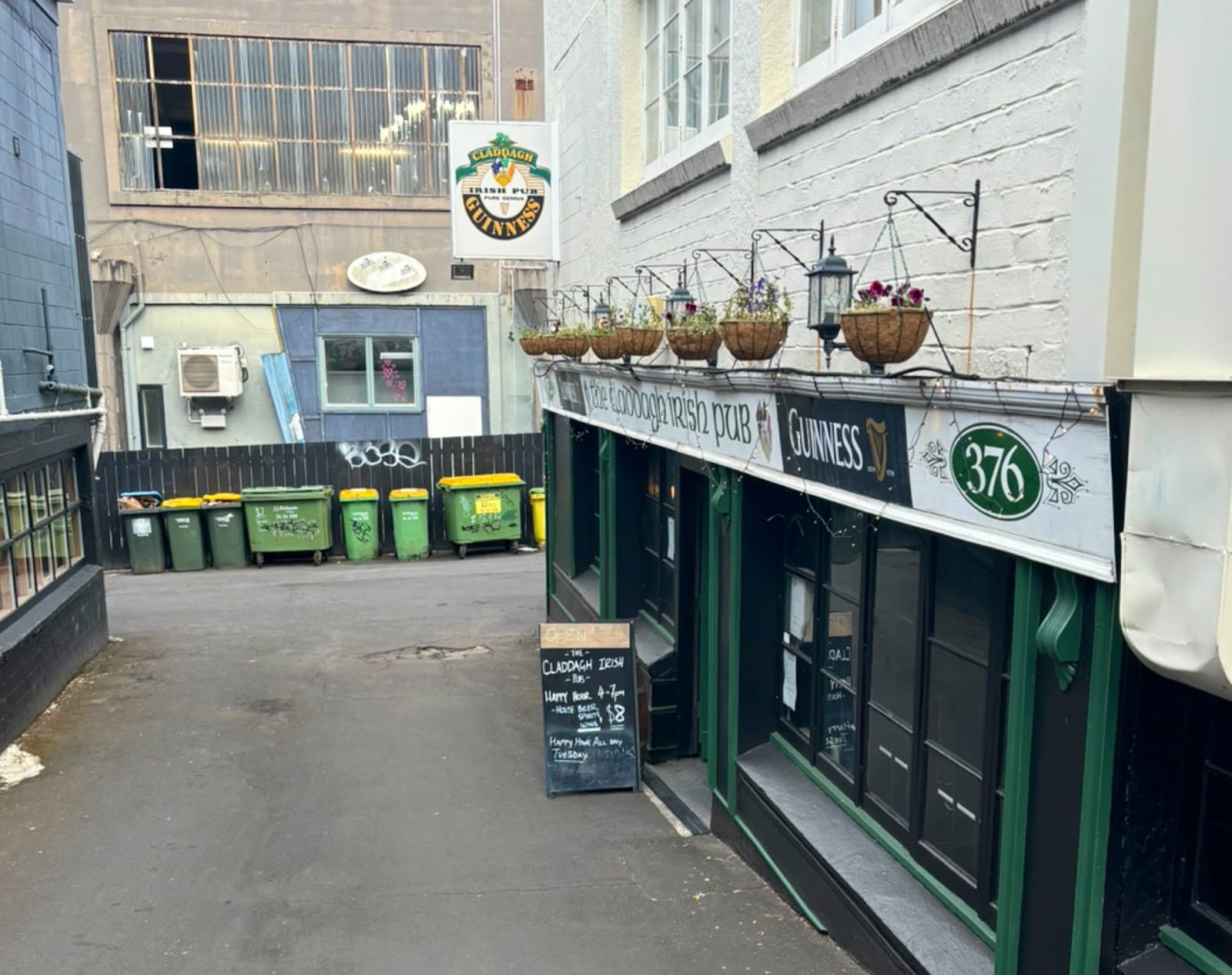 The Claddagh Irish Pub — Irish pub in Auckland