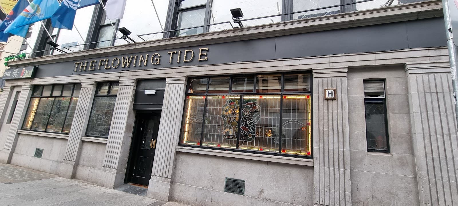 The Flowing Tide — Irish pub in Dublin