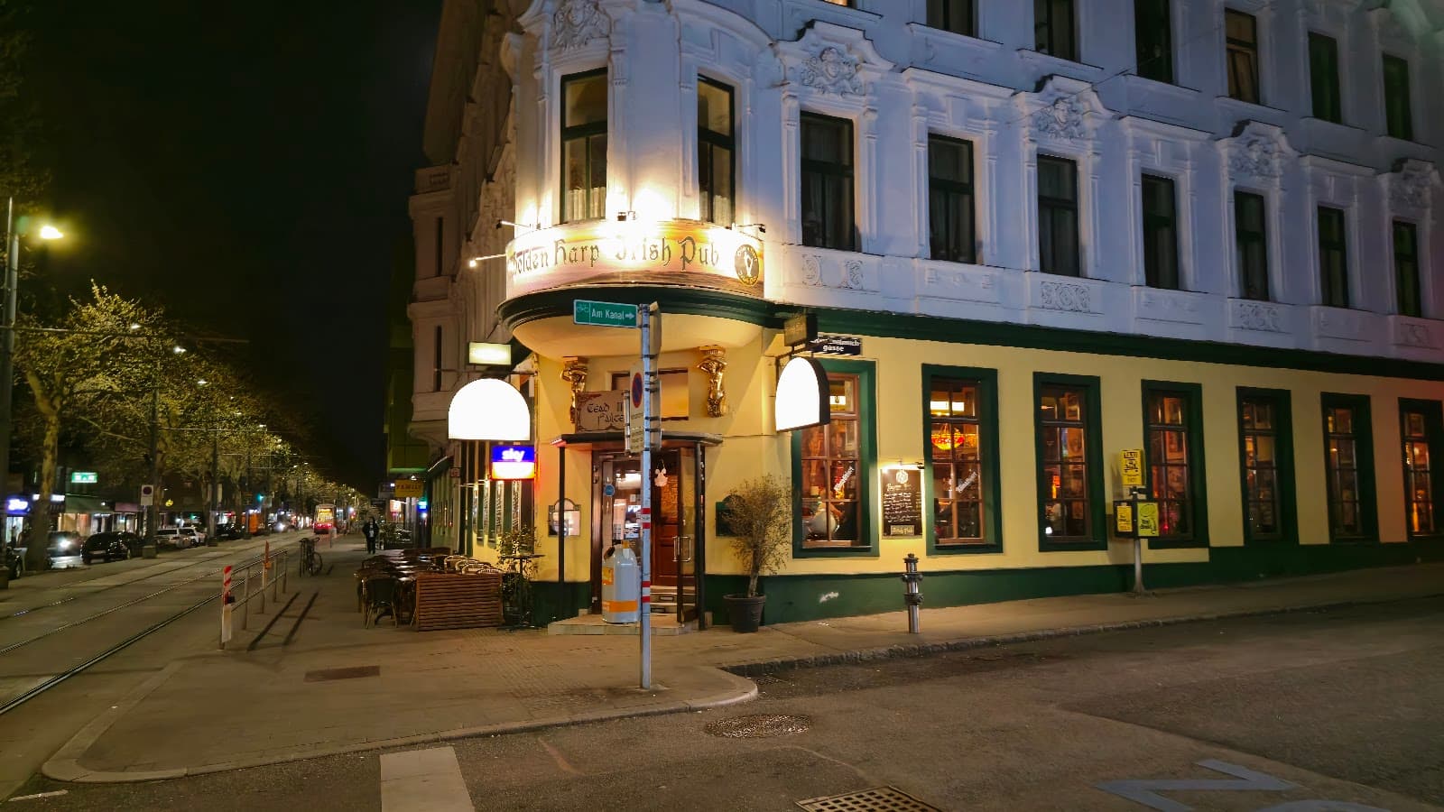 The Golden Harp - Irish Pub Simmering — Irish pub in Vienna